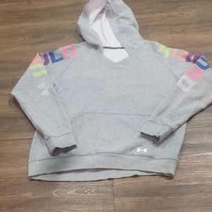 UNDER ARMOUR  V NECK HOODIE